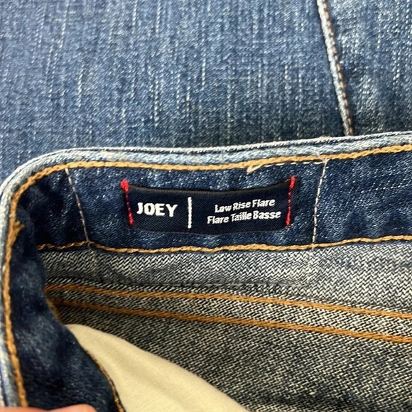 New True Religion Joey Low Rise Flare Flap Pockets Jean Size 27 - Picture 5 of 15